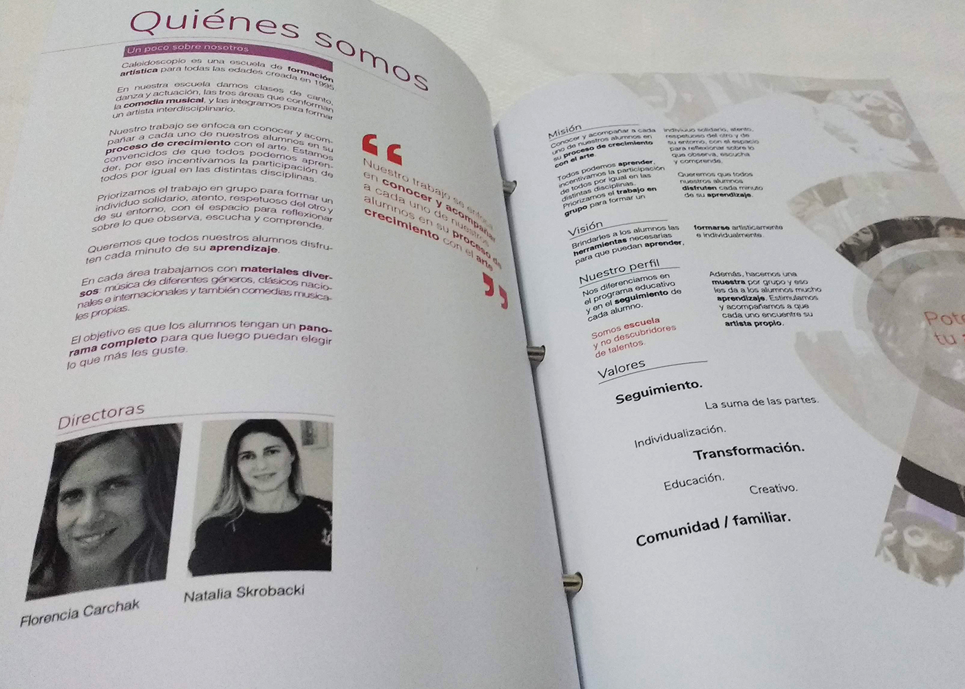 Folleto institucional